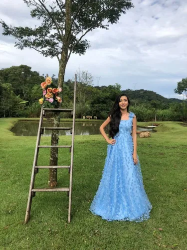 Vestidos de madrinhas na cor azul serenit