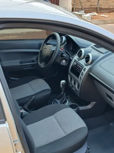 Ford Fiesta Sed. 1.6 8V Flex 4P 2013