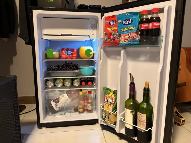 Frigobar HQ 93l Novinho