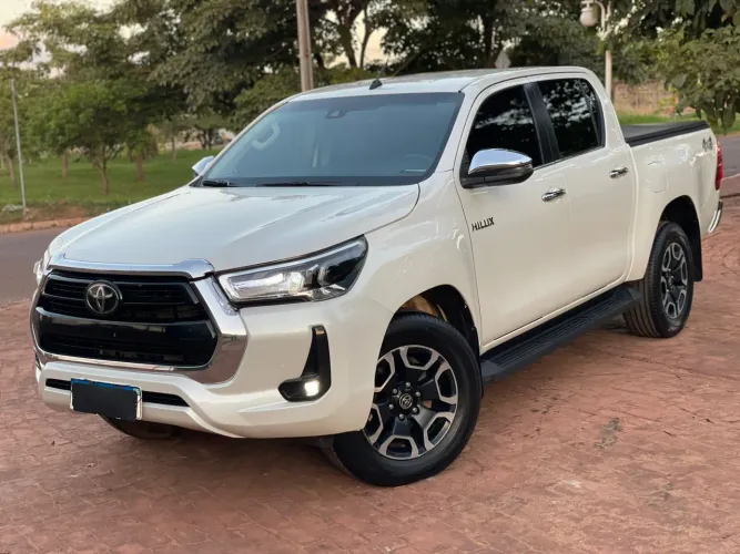 Toyota Hilux CD SRX 4X4 2.8 TDI 16V Diesel Aut. 2021