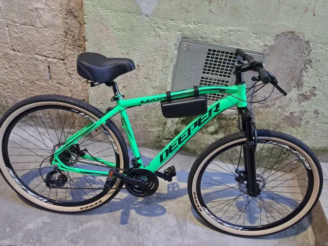 Bike Aro 29 Deeper seminova 4 meses de uso câmbios shimano quadro 19 novinha ótima p/ tudo