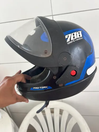 Capacete