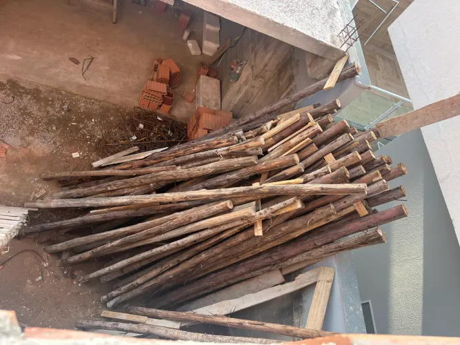 Pontaletes de estruturas de construção