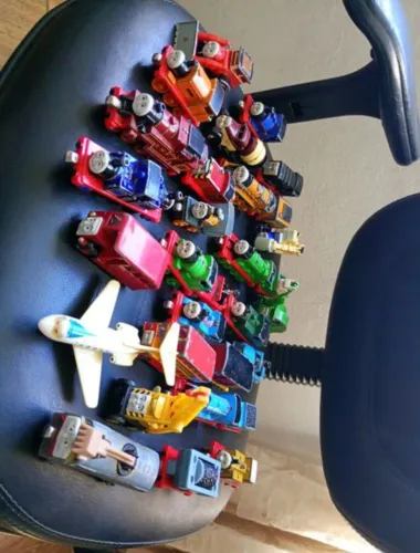 Trem de brinquedo Thomas e seus amigos, 50 REAIS CADA UM