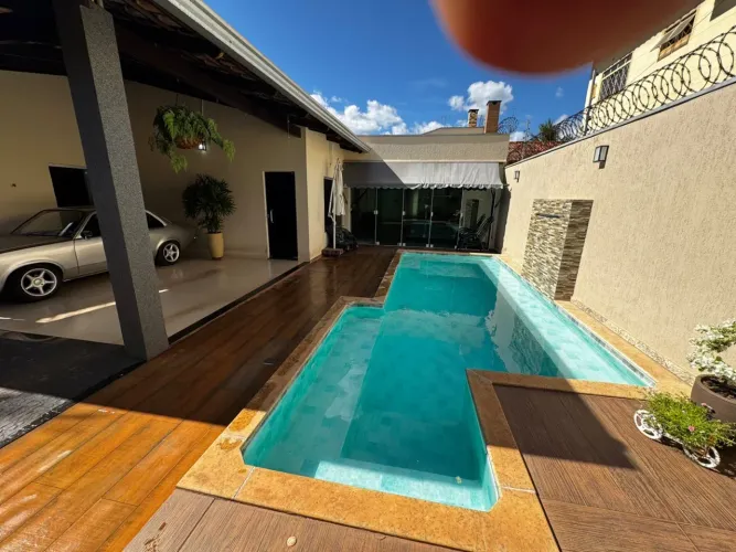 Vendo casa na 606 sul