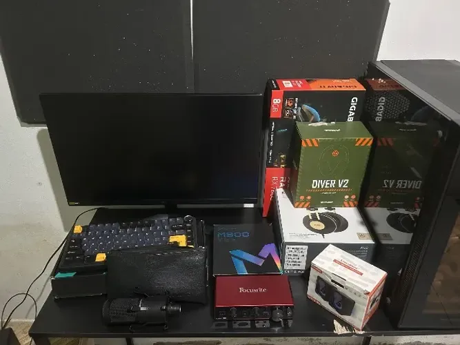SETUP GAMER & STREAMING COMPLETO PC i7 + RX 7600 + Monitor + Periféricos + Áudio Estúdio