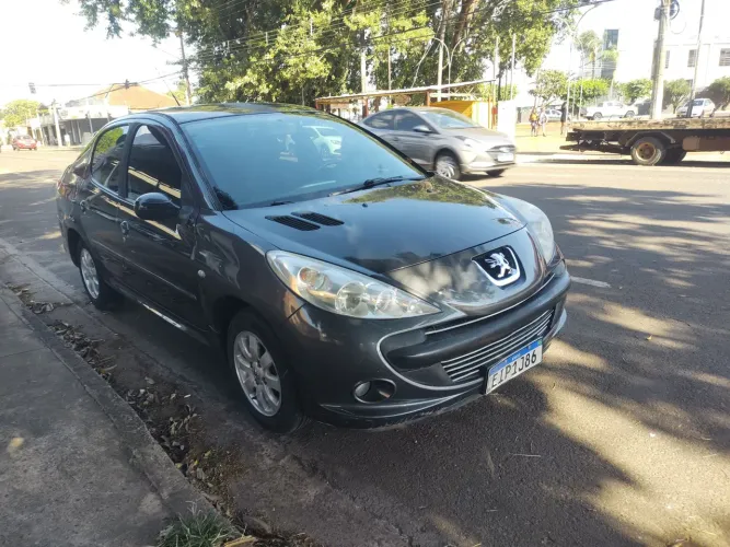 Peugeot 207 Sed. Passion XR Sport 1.4 Flex 8V 4P 2010