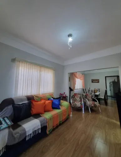Vende-se casa no Panorama XXI KF