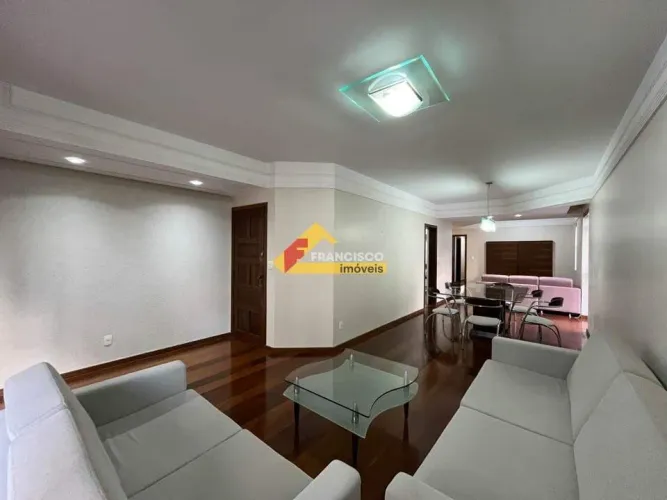 Apartamento localizado no bairro Centro