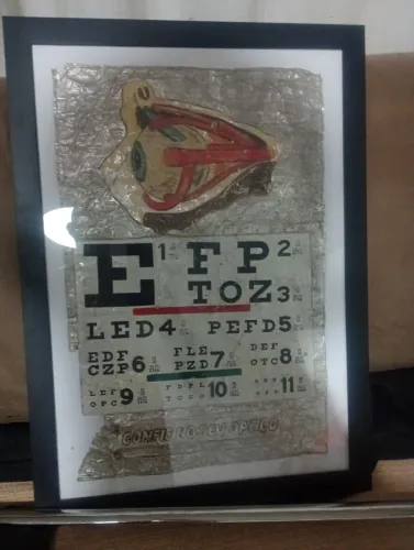 Teste Oftalmologia Antigo Moldurado