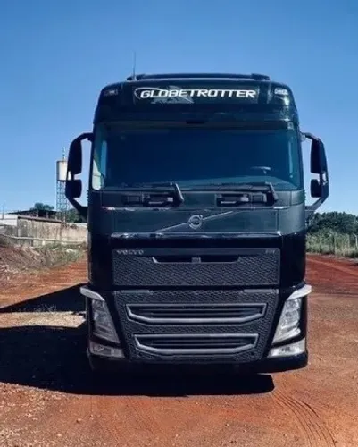 volvo fh 540 6x4 completo teto alto gabinado top de linha 2017
