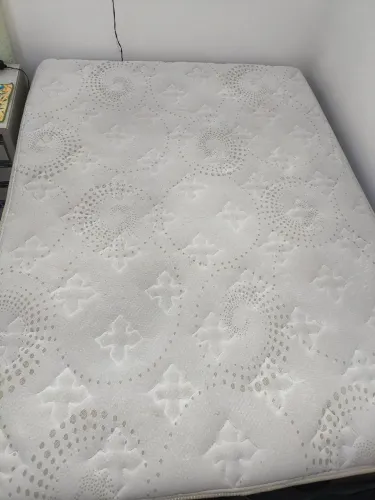 Vendo colchão casal em excelente condição
