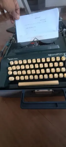 MAQUINA DE ESCREVER ANTIGA (FUNCIONANDO PERFEITAMENTE)