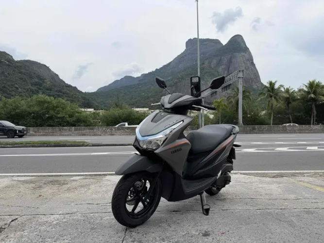 Yamaha Fluo 125 hybrid connected abs 2027