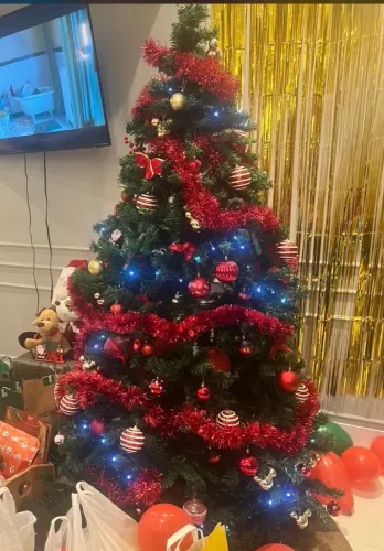 Árvore de Natal 2,10m - Não acompanha enfeites