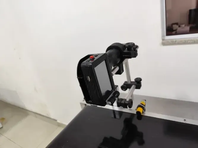 Esteira e datadora para diversos produtos 