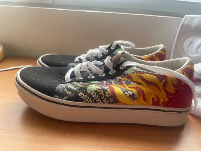 Vans estampado ? tamanho 35
