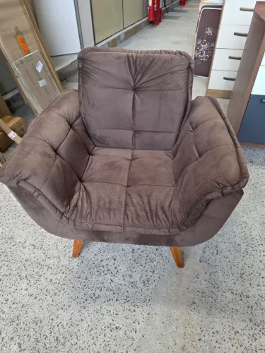 Poltrona Estofada
