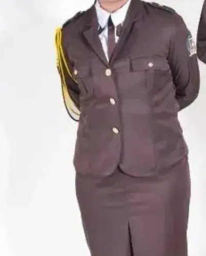 Túnica militar marrom