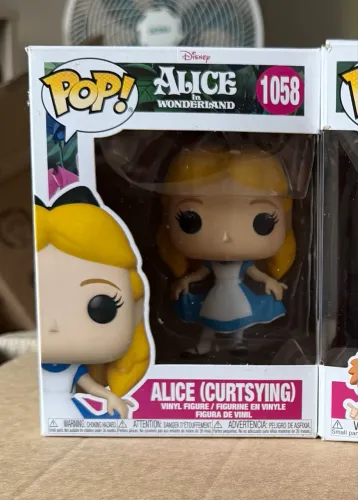Funko Pop Alice in wonderland