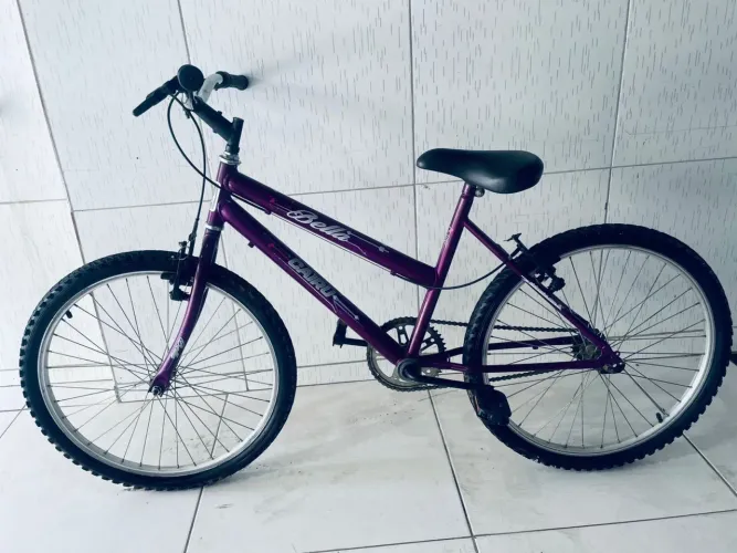 Bicicleta lilás/roxa, seminova, aro 24