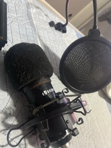 Microfone bm800 + phantom pop filter