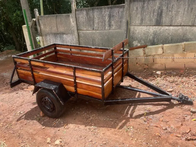 CARRETINHA DE REBOQUE 