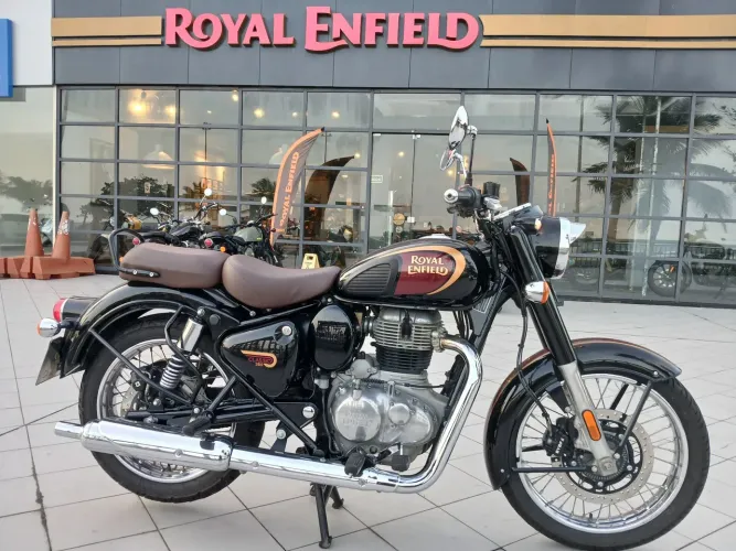 Classic 350 HALCYON BLACK