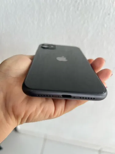 VENDO IPHONE 11 128GB Cor preta (comprado na caixa, única dona)