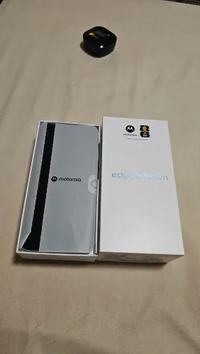 Celular Motorola Edge 70 Fusion 256GB NOVO lançamento