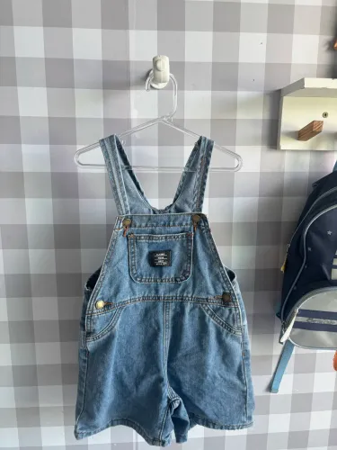 Jardineira jeans 4 anos