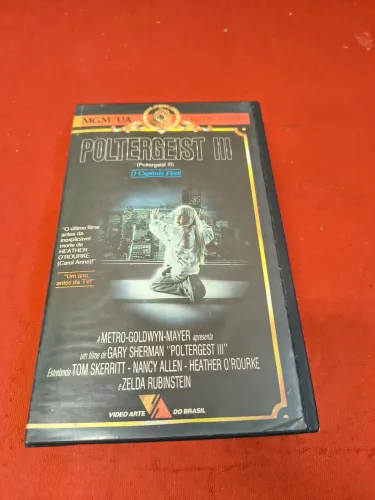 VHS Poltergeist 3