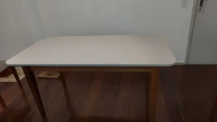 Mesa 6 lugares Madeira/Tampo de Vidro