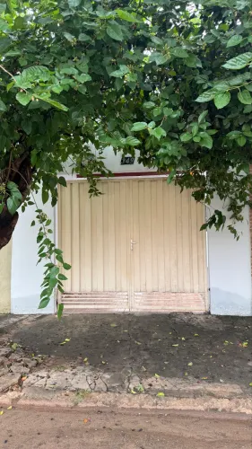 Casa Umuarama, Araçatuba-SP de 75m2 construídos e 150m2 totais