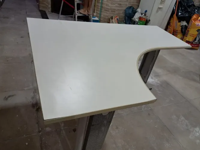 Mesa em L para escritório ou estudos