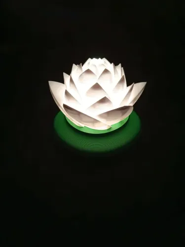Abajur 3D Flôr de lótus, com vela de LED, elegância e aconchego 