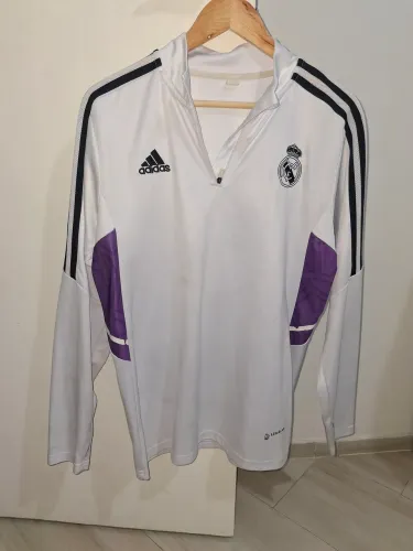 Blusa esportiva Real Madrid 2022