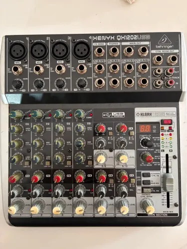 Console Behringer Qx1202usb Xenyx De Mistura