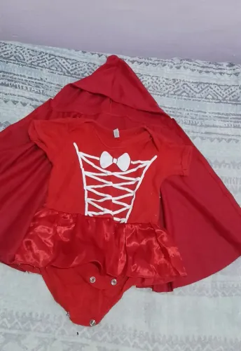 Oi estou vendendo várias fantasia de criança, de meses até 2anos e vestidos de aniversario