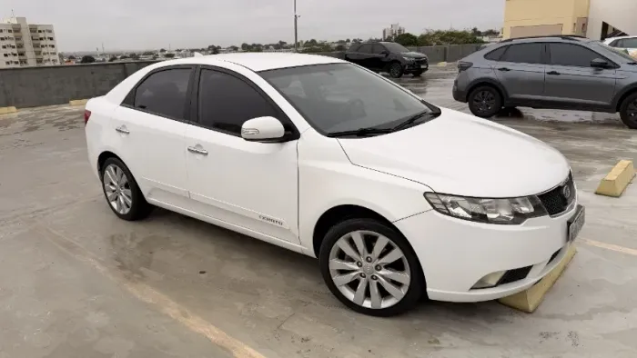 Kia Motors Cerato 1.6 16V Mec. 2010