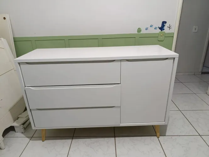Cômoda branca 1,33x91