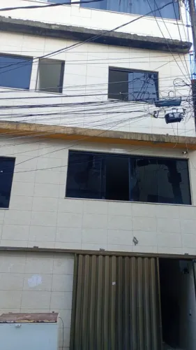 Alugo casa