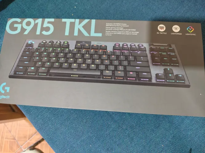 Logitech G915 TKL Teclado
