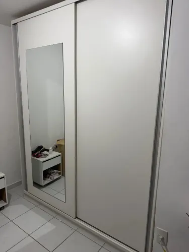 Guarda-roupa casal