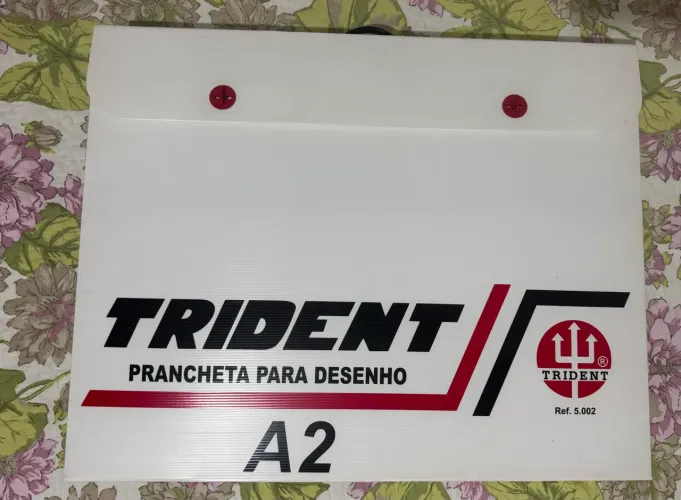 Materiais de Arquitetura à Venda - Prancheta A2 Trident + Escalímetro + Esquadros