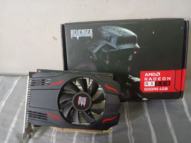 Placa de vídeo RX550 4gbs (Em perfeito estado)