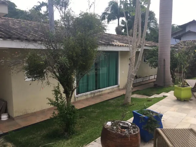 Casa com 3 dormitórios, 350 m² - Águas da Fazendinha, Granja Viana - Carapicuíba/SP
