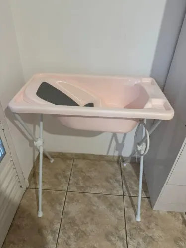Banheira infantil com suporte