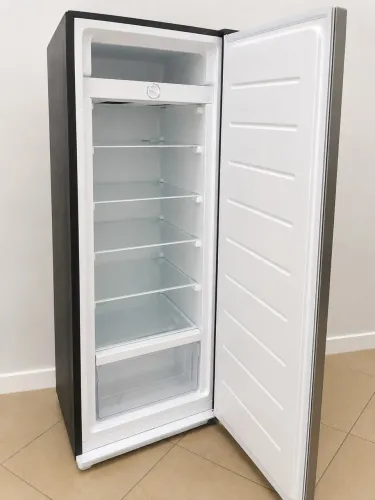 Freezer semi novo Philco 205 litros