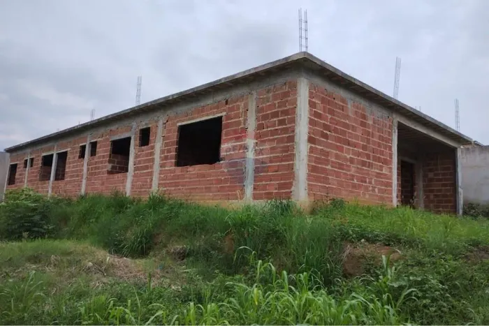 TERRENO A VENDA ITAGUAI